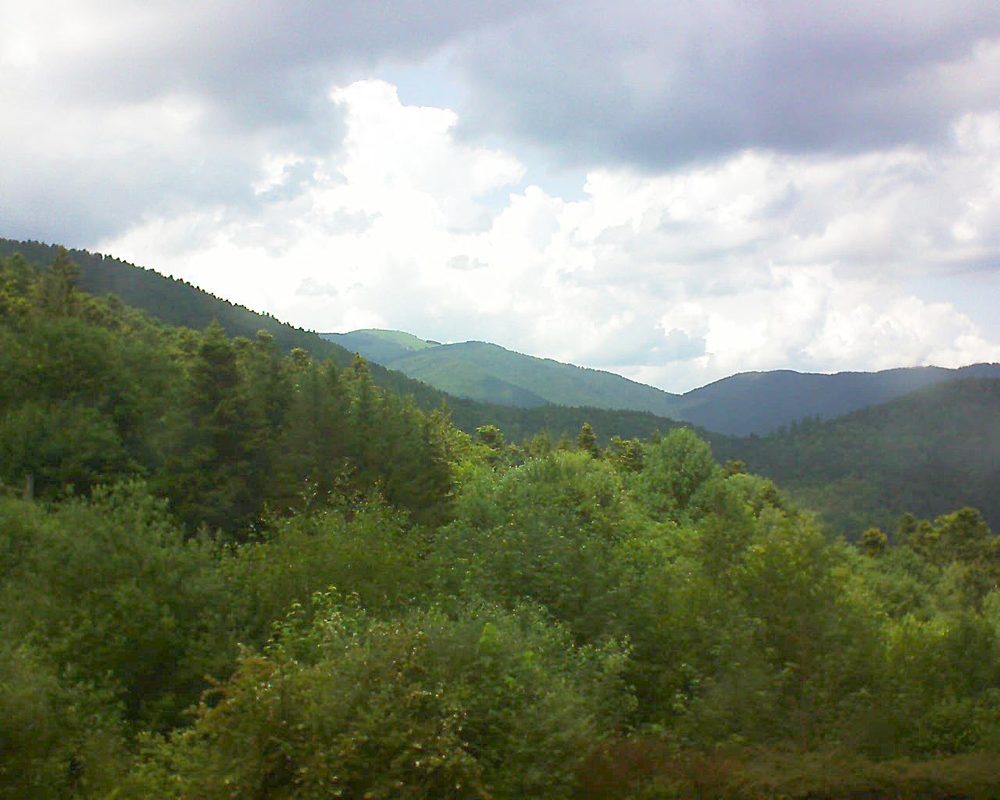 Le petit ballon vu depuis le Domaine Langmatt à Murbach le 08.06.2018 à 14:15 Le petit ballon (Alsace, Vosges) le 08.06.2018 à 14:15