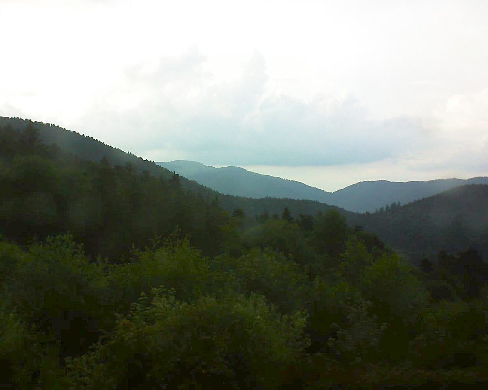 Le petit ballon vu depuis le Domaine Langmatt à Murbach le 08.06.2018 à 20:30 Le petit ballon (Alsace, Vosges) le 08.06.2018 à 20:30