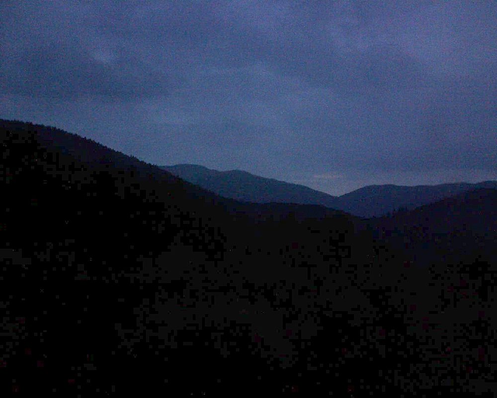 Le petit ballon vu depuis le Domaine Langmatt à Murbach le 09.06.2018 à 05:15 Le petit ballon (Alsace, Vosges) le 09.06.2018 à 05:15