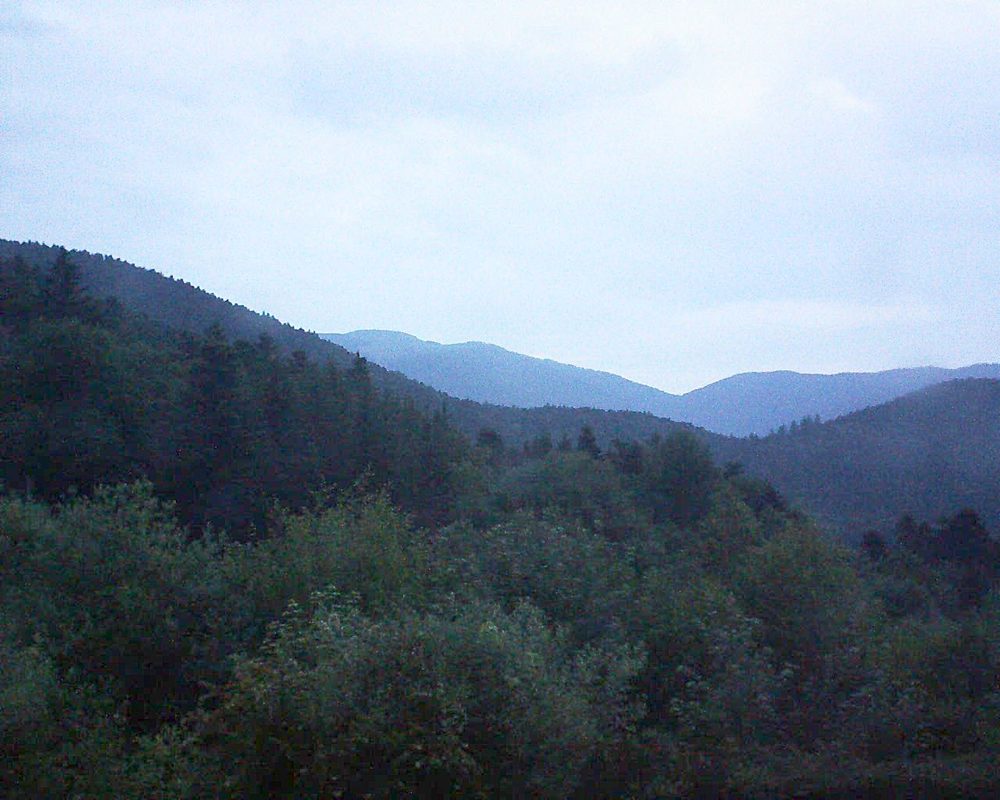 Le petit ballon vu depuis le Domaine Langmatt à Murbach le 09.06.2018 à 05:30 Le petit ballon (Alsace, Vosges) le 09.06.2018 à 05:30