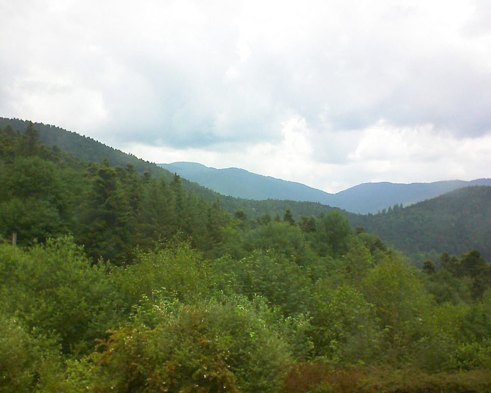 Le petit ballon vu depuis le Domaine Langmatt à Murbach le 09.06.2018 à 13:00 Le petit ballon (Alsace, Vosges) le 09.06.2018 à 13:00