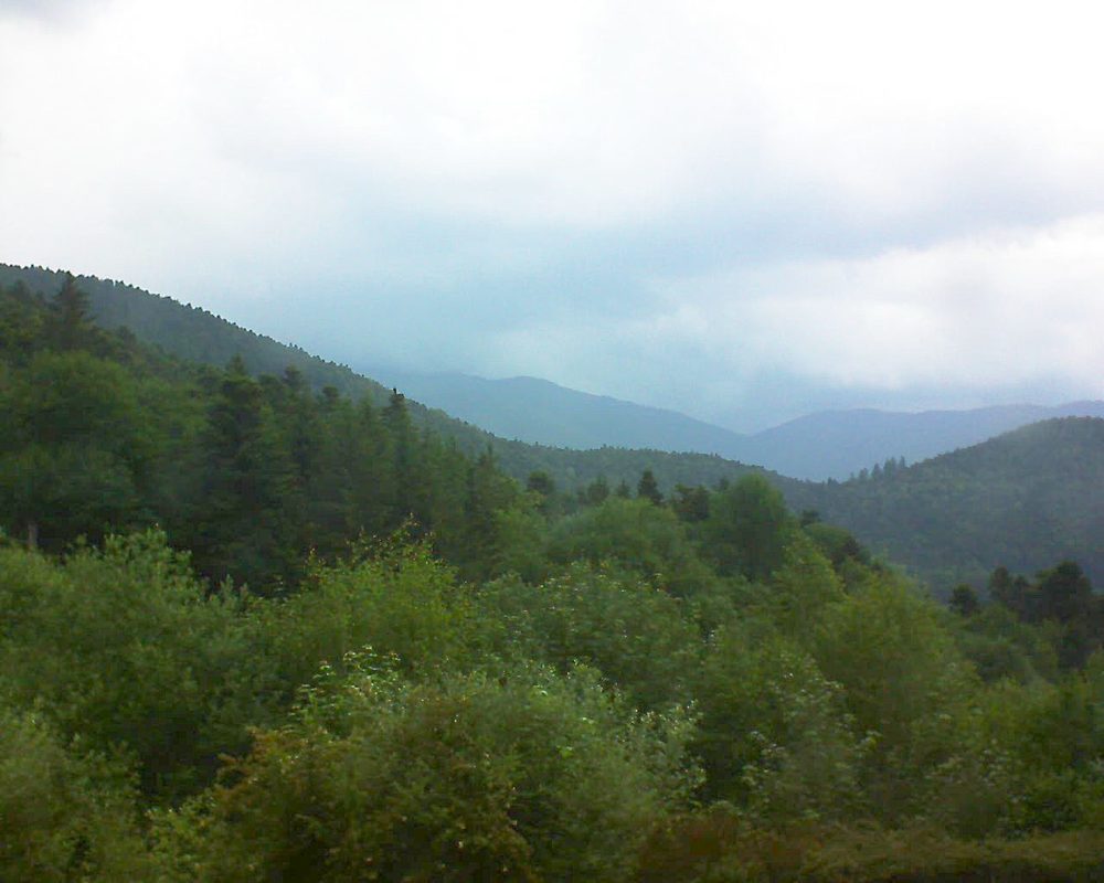 Le petit ballon vu depuis le Domaine Langmatt à Murbach le 09.06.2018 à 15:00 Le petit ballon (Alsace, Vosges) le 09.06.2018 à 15:00