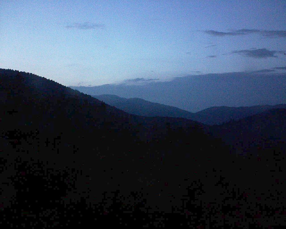 Le petit ballon vu depuis le Domaine Langmatt à Murbach le 09.06.2018 à 22:00 Le petit ballon (Alsace, Vosges) le 09.06.2018 à 22:00