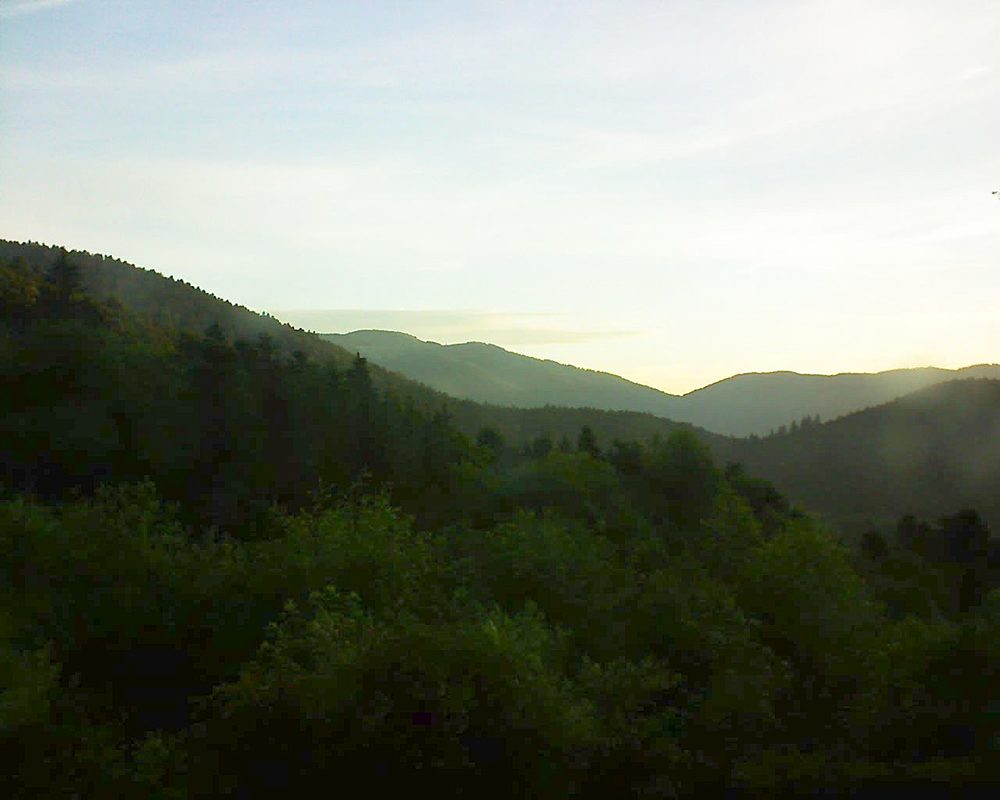 Le petit ballon vu depuis le Domaine Langmatt à Murbach le 10.06.2018 à 06:00 Le petit ballon (Alsace, Vosges) le 10.06.2018 à 06:00