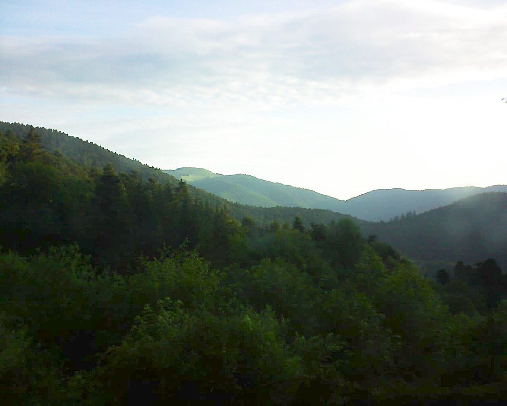 Le petit ballon vu depuis le Domaine Langmatt à Murbach le 10.06.2018 à 06:45 Le petit ballon (Alsace, Vosges) le 10.06.2018 à 06:45