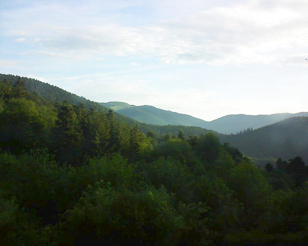 Le petit ballon vu depuis le Domaine Langmatt à Murbach le 10.06.2018 à 07:00 Le petit ballon (Alsace, Vosges) le 10.06.2018 à 07:00
