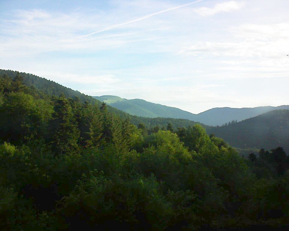 Le petit ballon vu depuis le Domaine Langmatt à Murbach le 10.06.2018 à 07:15 Le petit ballon (Alsace, Vosges) le 10.06.2018 à 07:15