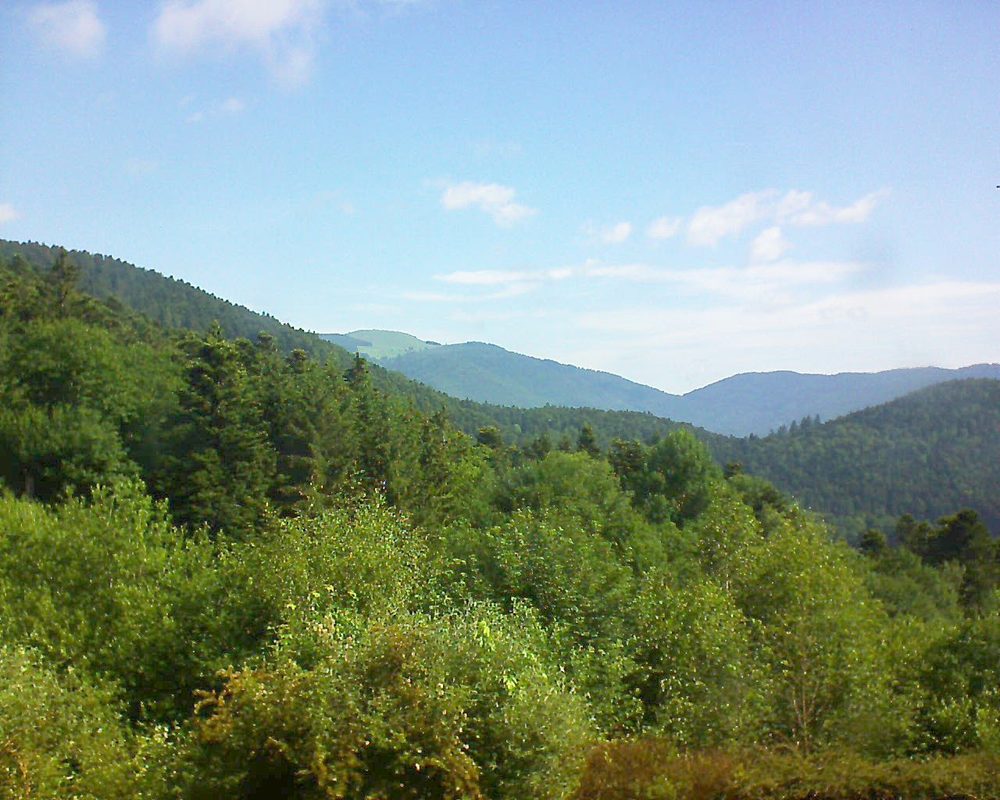 Le petit ballon vu depuis le Domaine Langmatt à Murbach le 10.06.2018 à 09:45 Le petit ballon (Alsace, Vosges) le 10.06.2018 à 09:45