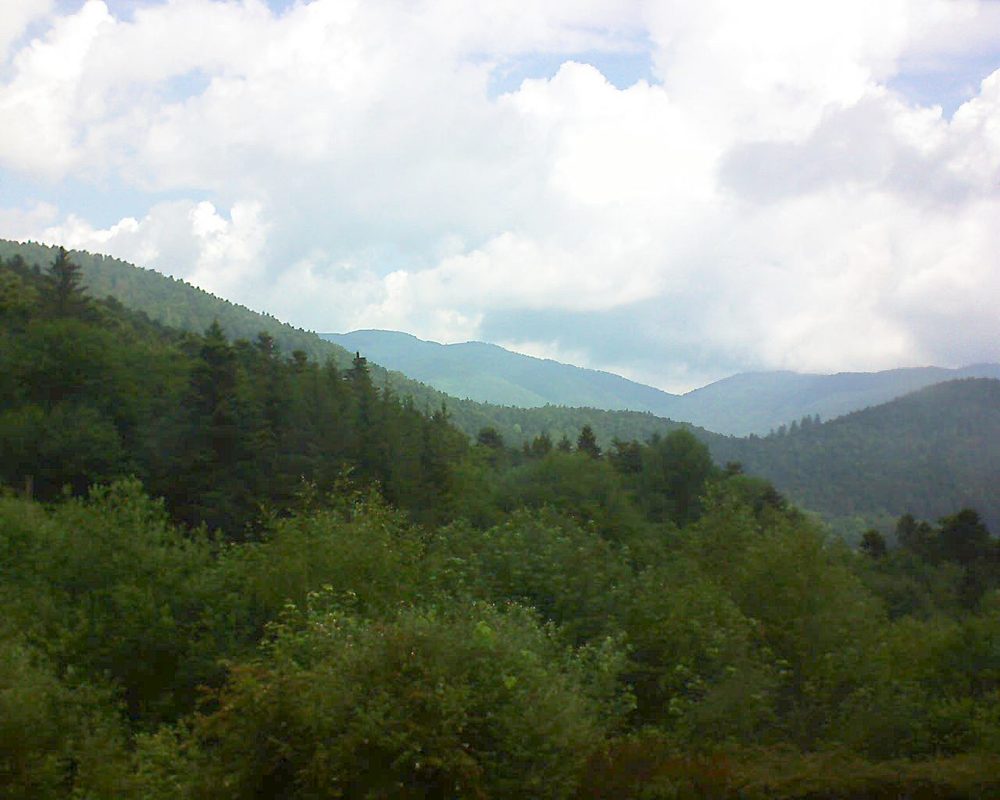 Le petit ballon vu depuis le Domaine Langmatt à Murbach le 10.06.2018 à 11:15 Le petit ballon (Alsace, Vosges) le 10.06.2018 à 11:15