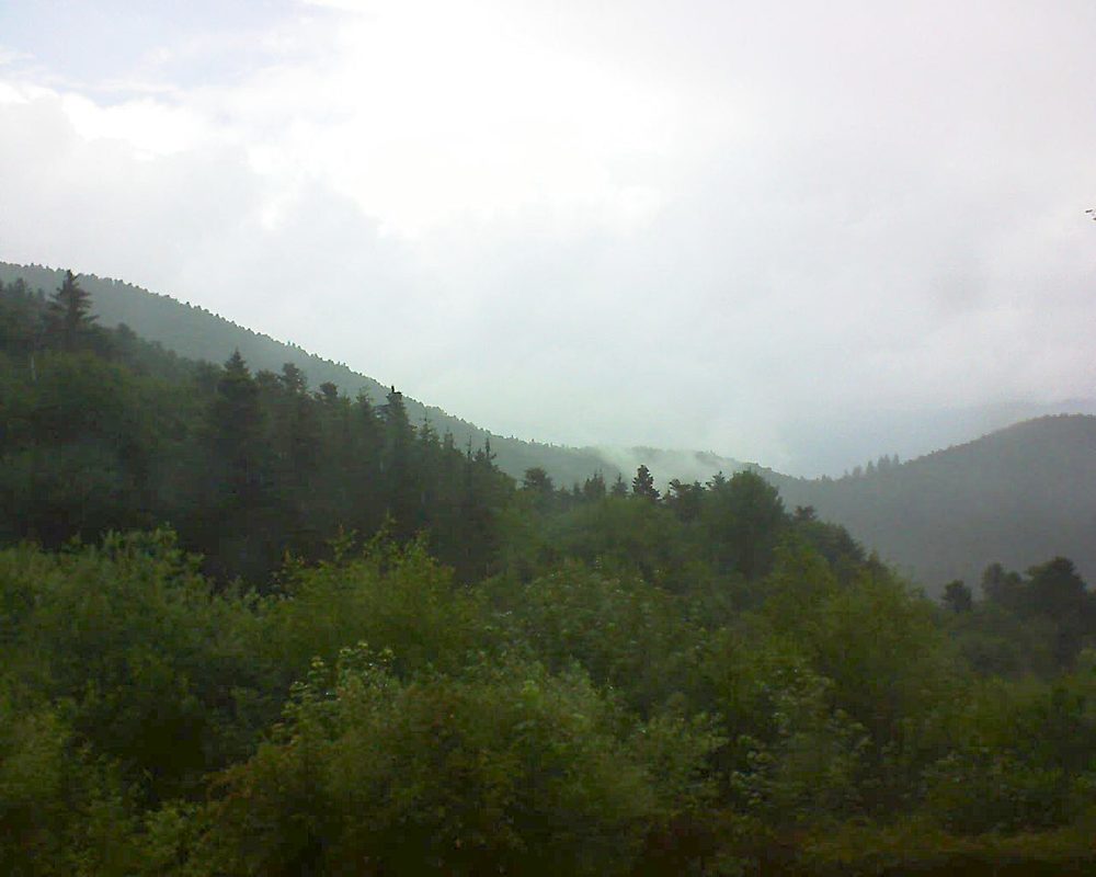 Le petit ballon vu depuis le Domaine Langmatt à Murbach le 10.06.2018 à 12:30 Le petit ballon (Alsace, Vosges) le 10.06.2018 à 12:30