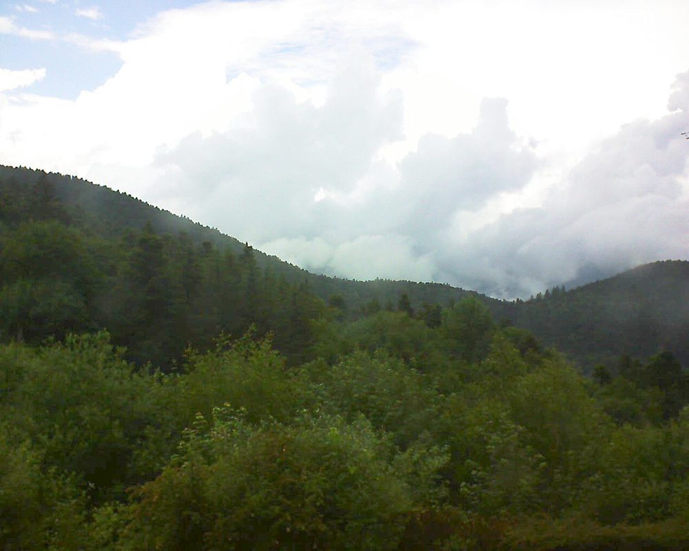 Le petit ballon vu depuis le Domaine Langmatt à Murbach le 10.06.2018 à 12:45 Le petit ballon (Alsace, Vosges) le 10.06.2018 à 12:45