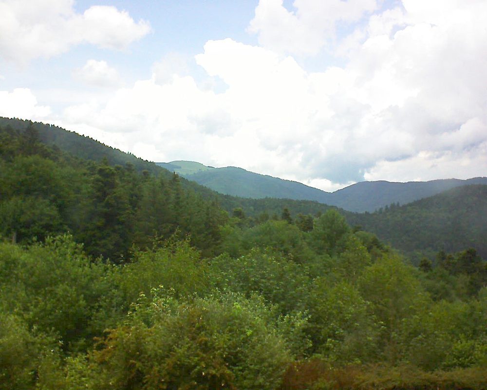 Le petit ballon vu depuis le Domaine Langmatt à Murbach le 10.06.2018 à 14:30 Le petit ballon (Alsace, Vosges) le 10.06.2018 à 14:30
