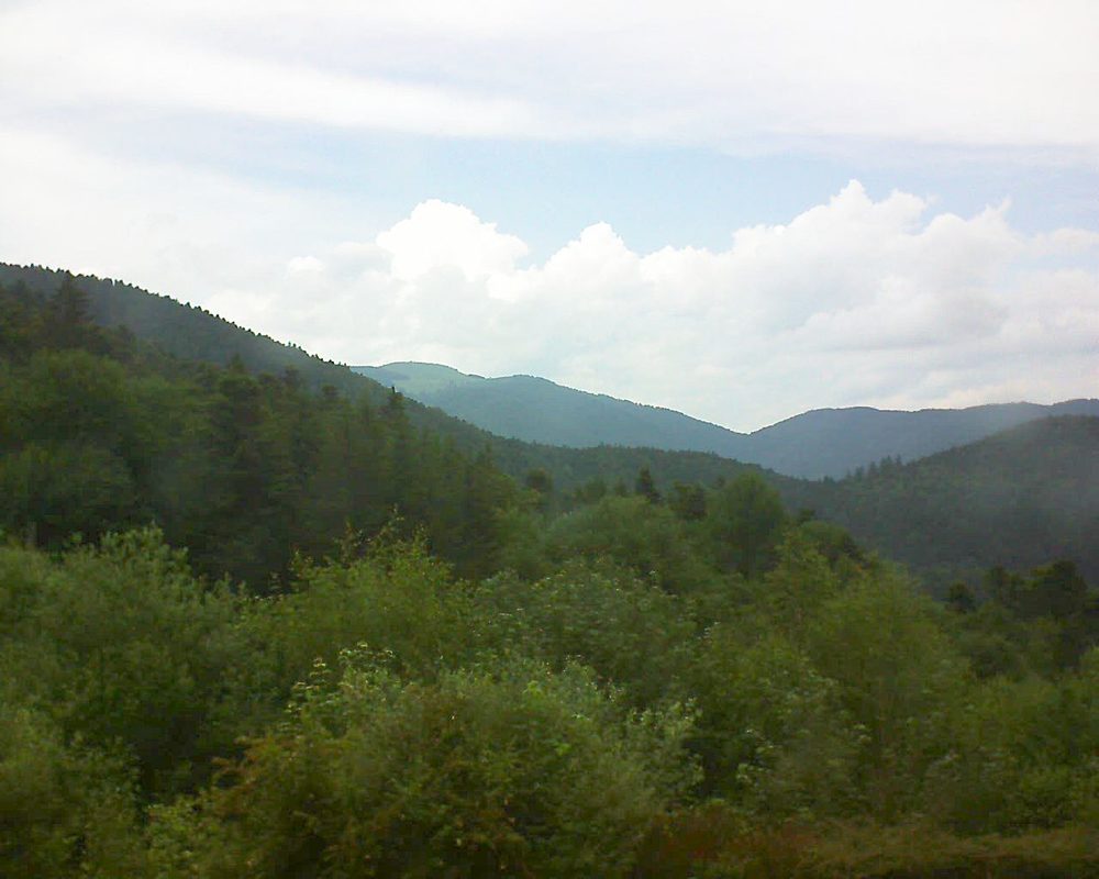 Le petit ballon vu depuis le Domaine Langmatt à Murbach le 10.06.2018 à 15:15 Le petit ballon (Alsace, Vosges) le 10.06.2018 à 15:15
