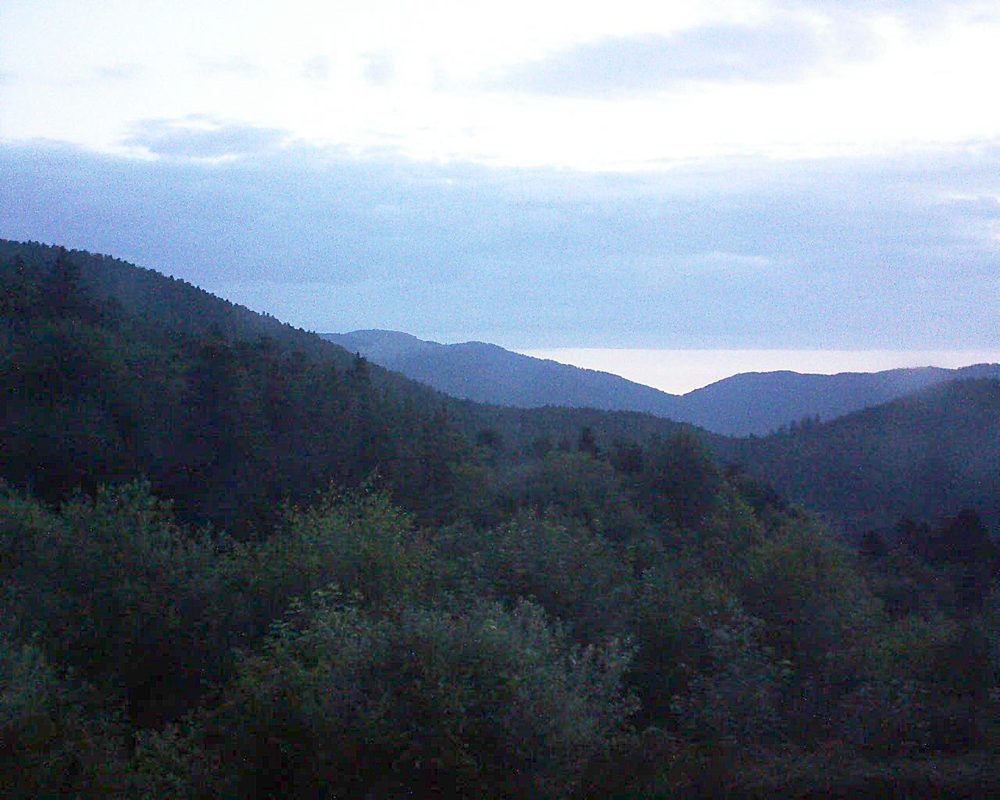 Le petit ballon vu depuis le Domaine Langmatt à Murbach le 11.06.2018 à 05:15 Le petit ballon (Alsace, Vosges) le 11.06.2018 à 05:15