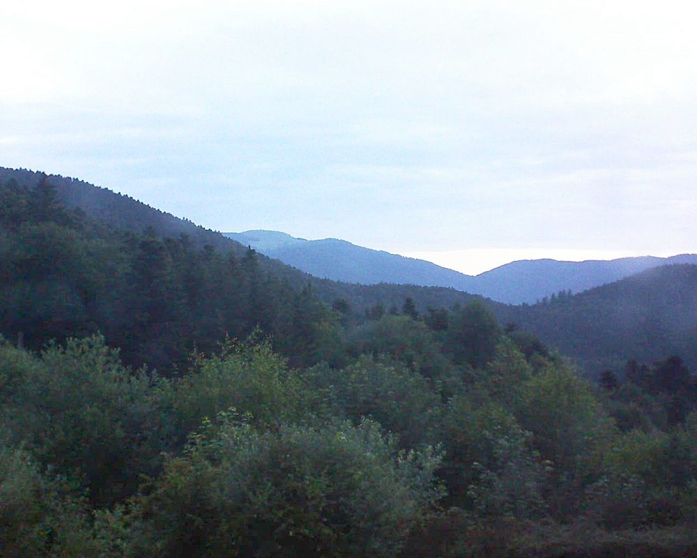 Le petit ballon vu depuis le Domaine Langmatt à Murbach le 11.06.2018 à 05:30 Le petit ballon (Alsace, Vosges) le 11.06.2018 à 05:30