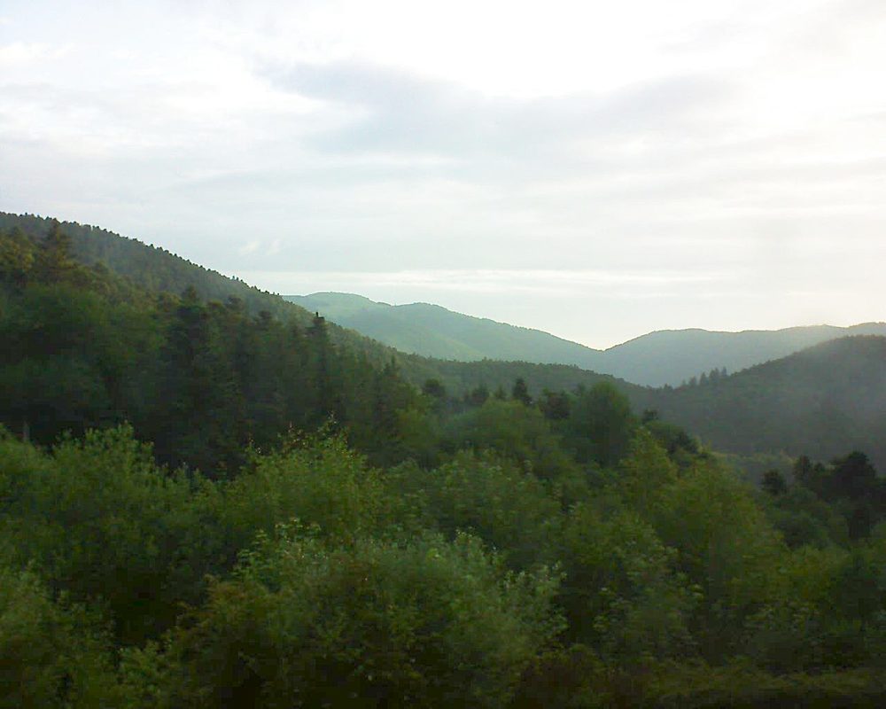 Le petit ballon vu depuis le Domaine Langmatt à Murbach le 11.06.2018 à 06:15 Le petit ballon (Alsace, Vosges) le 11.06.2018 à 06:15