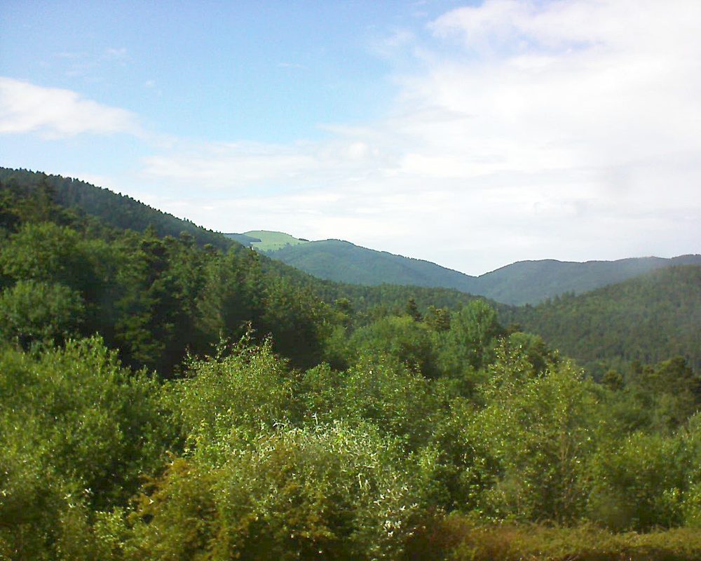 Le petit ballon vu depuis le Domaine Langmatt à Murbach le 11.06.2018 à 17:00 Le petit ballon (Alsace, Vosges) le 11.06.2018 à 17:00