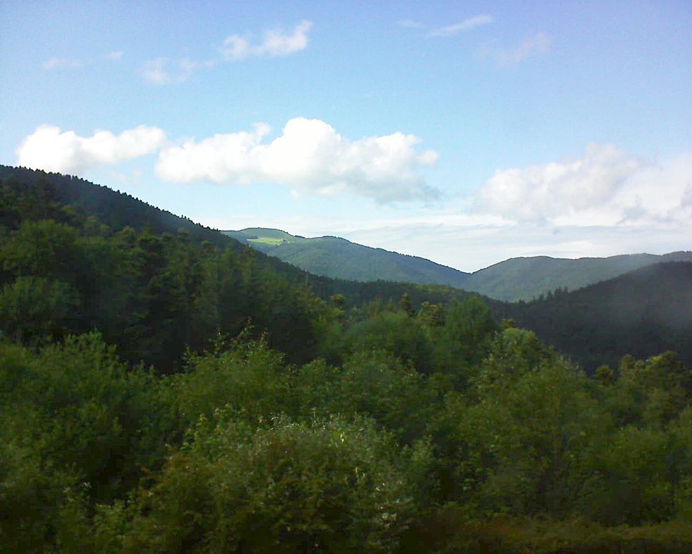 Le petit ballon vu depuis le Domaine Langmatt à Murbach le 11.06.2018 à 17:30 Le petit ballon (Alsace, Vosges) le 11.06.2018 à 17:30