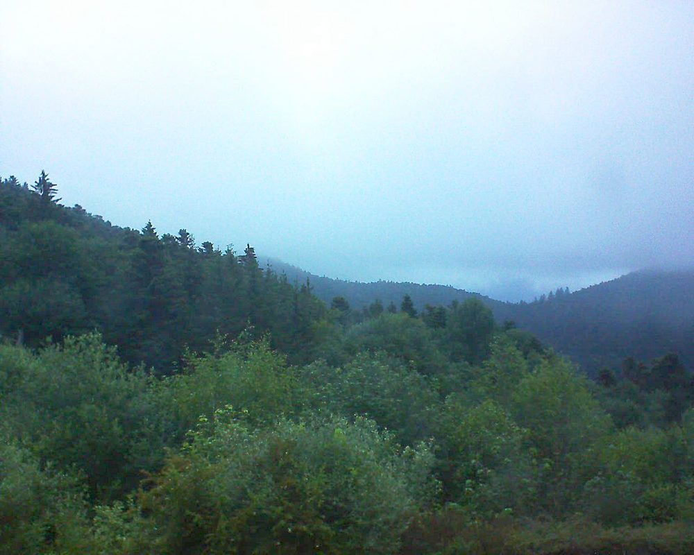 Le petit ballon vu depuis le Domaine Langmatt à Murbach le 11.06.2018 à 21:15 Le petit ballon (Alsace, Vosges) le 11.06.2018 à 21:15