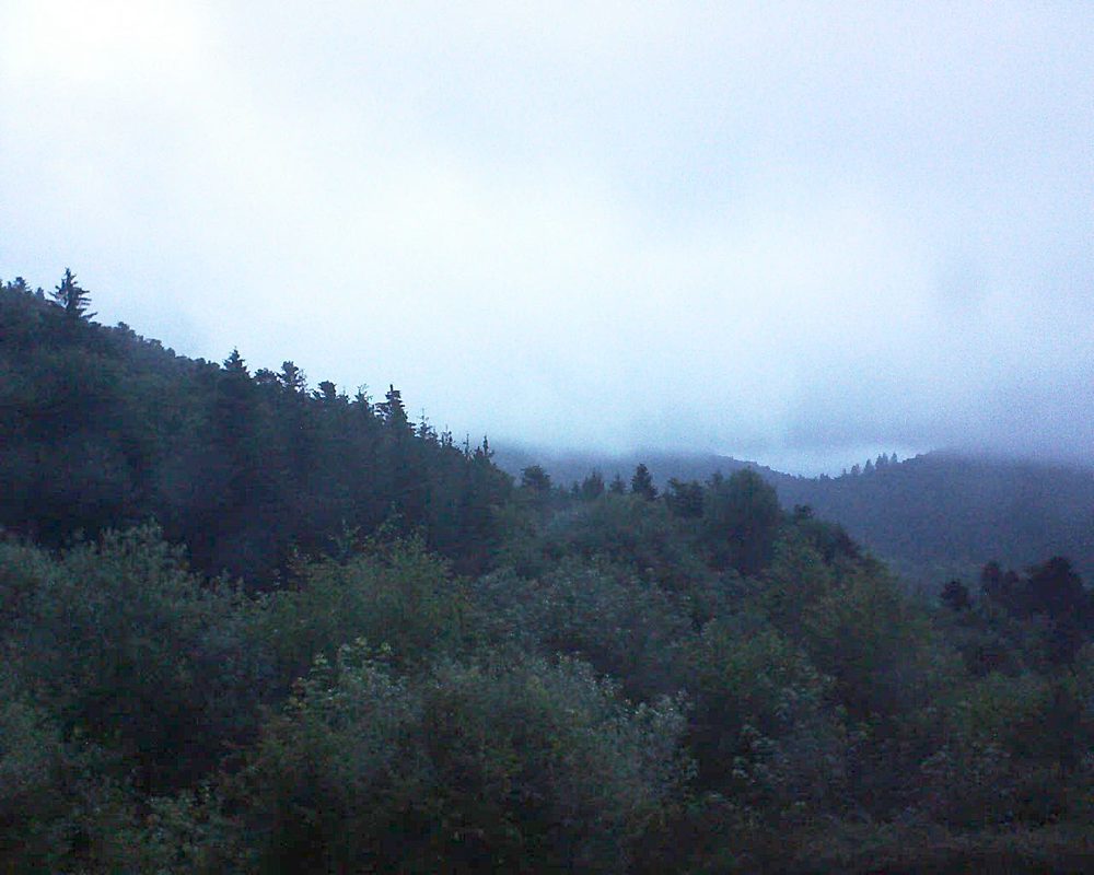 Le petit ballon vu depuis le Domaine Langmatt à Murbach le 11.06.2018 à 21:30 Le petit ballon (Alsace, Vosges) le 11.06.2018 à 21:30