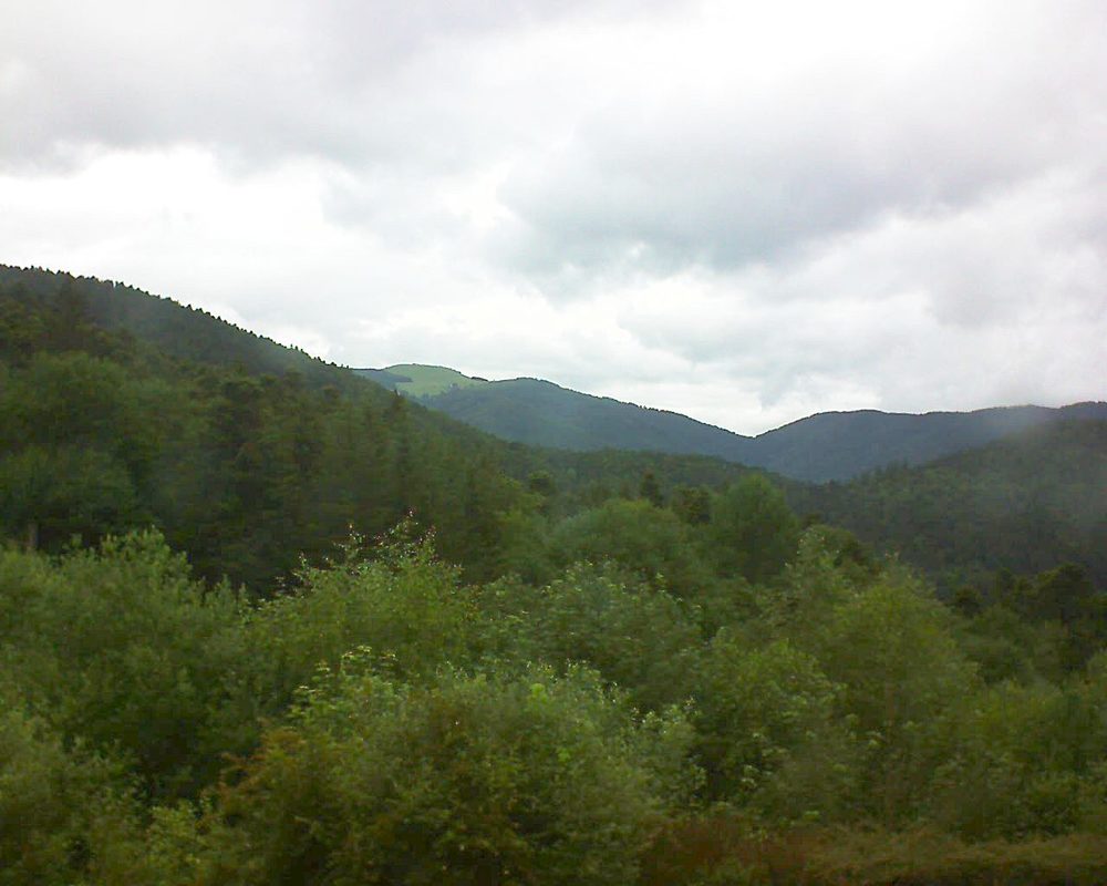 Le petit ballon vu depuis le Domaine Langmatt à Murbach le 12.06.2018 à 12:45 Le petit ballon (Alsace, Vosges) le 12.06.2018 à 12:45