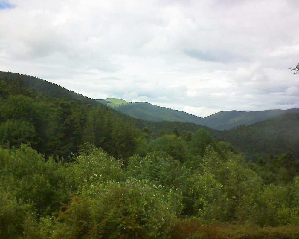 Le petit ballon vu depuis le Domaine Langmatt à Murbach le 12.06.2018 à 15:30 Le petit ballon (Alsace, Vosges) le 12.06.2018 à 15:30