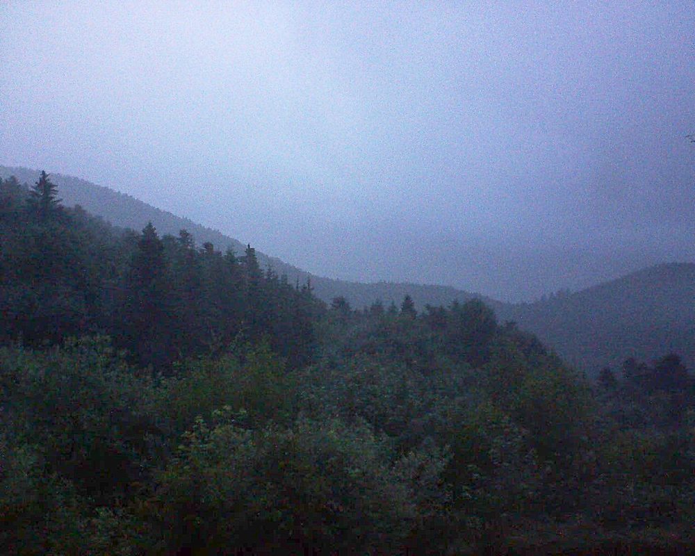 Le petit ballon vu depuis le Domaine Langmatt à Murbach le 12.06.2018 à 21:30 Le petit ballon (Alsace, Vosges) le 12.06.2018 à 21:30