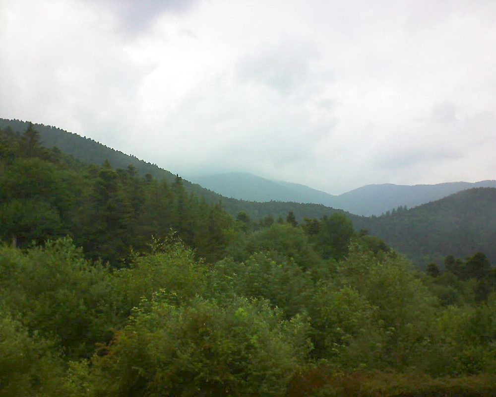 Le petit ballon vu depuis le Domaine Langmatt à Murbach le 13.06.2018 à 11:15 Le petit ballon (Alsace, Vosges) le 13.06.2018 à 11:15