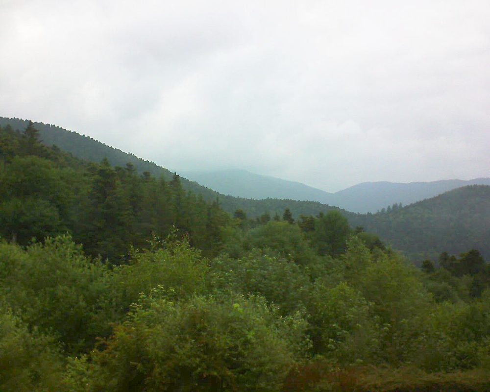 Le petit ballon vu depuis le Domaine Langmatt à Murbach le 13.06.2018 à 11:45 Le petit ballon (Alsace, Vosges) le 13.06.2018 à 11:45