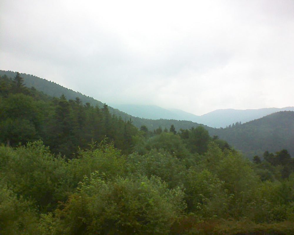 Le petit ballon vu depuis le Domaine Langmatt à Murbach le 13.06.2018 à 12:45 Le petit ballon (Alsace, Vosges) le 13.06.2018 à 12:45