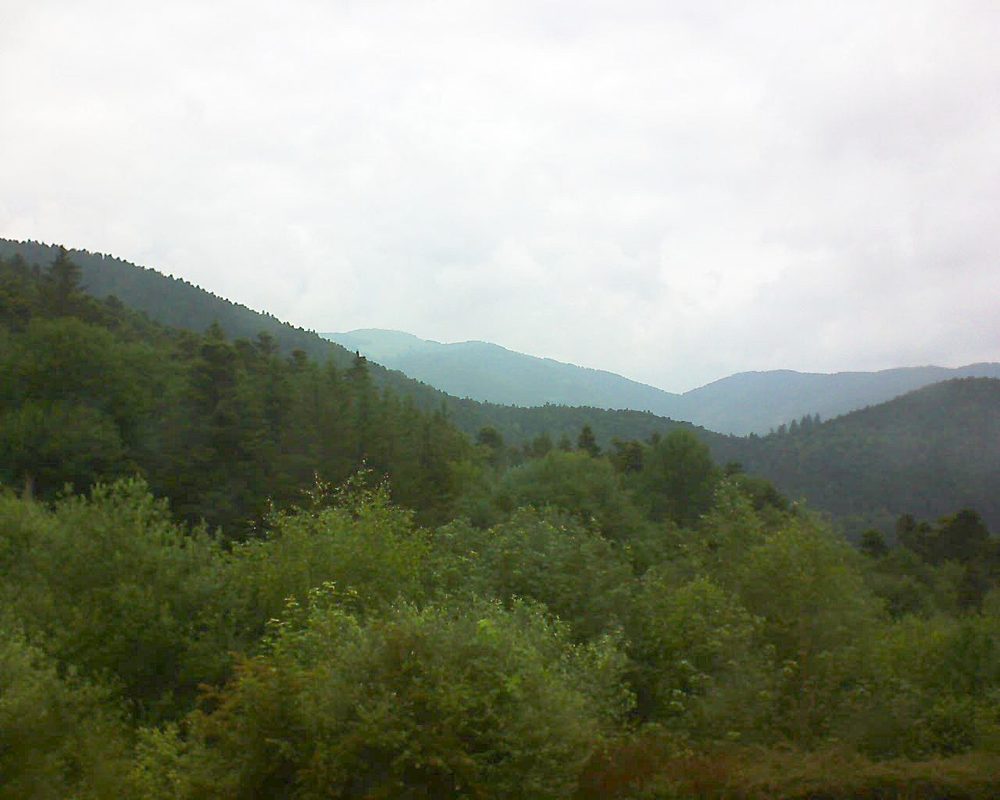 Le petit ballon vu depuis le Domaine Langmatt à Murbach le 13.06.2018 à 13:45 Le petit ballon (Alsace, Vosges) le 13.06.2018 à 13:45
