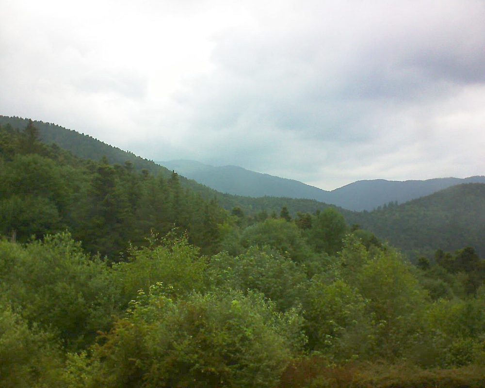Le petit ballon vu depuis le Domaine Langmatt à Murbach le 13.06.2018 à 14:15 Le petit ballon (Alsace, Vosges) le 13.06.2018 à 14:15
