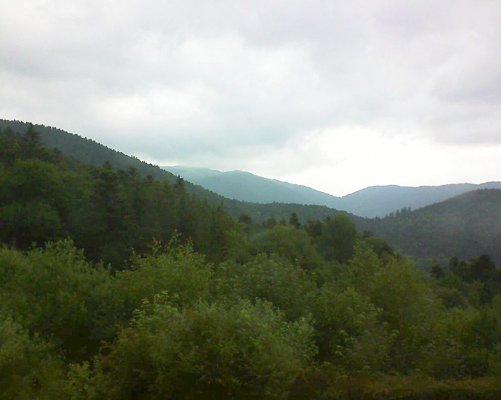 Le petit ballon vu depuis le Domaine Langmatt à Murbach le 13.06.2018 à 14:45 Le petit ballon (Alsace, Vosges) le 13.06.2018 à 14:45