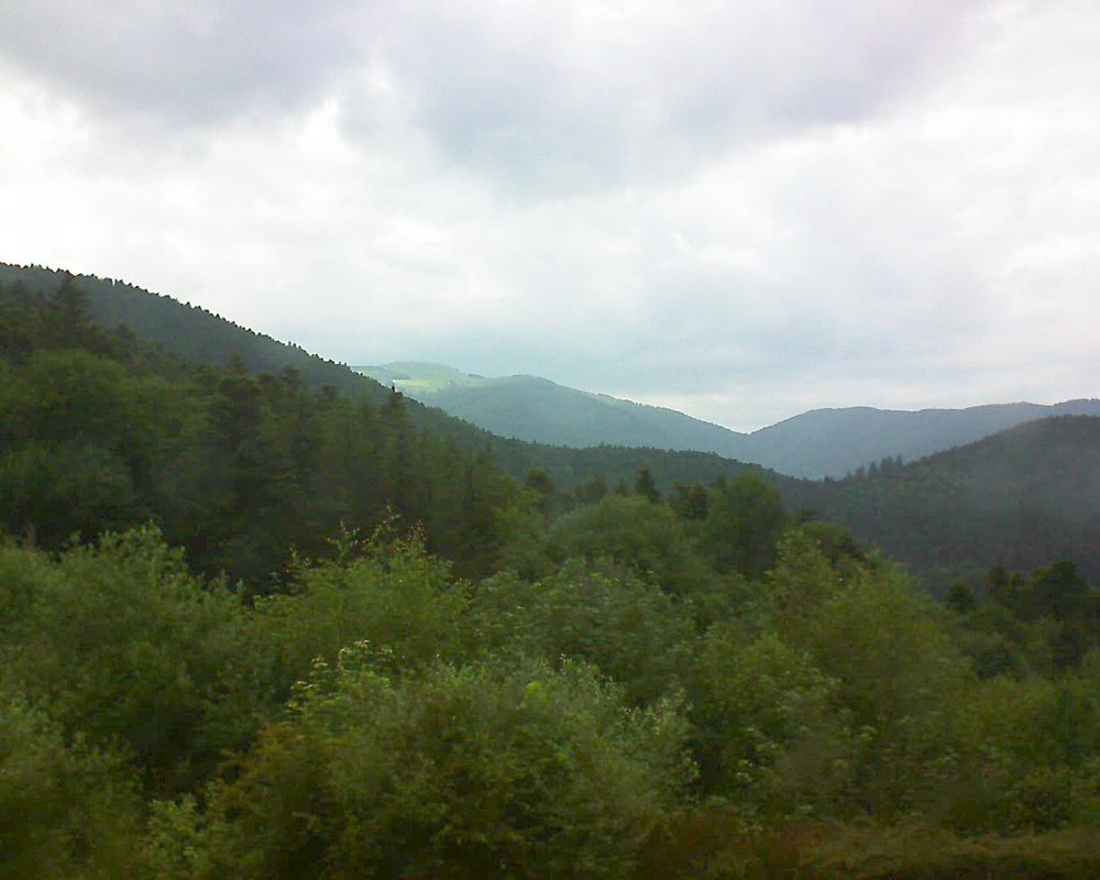 Le petit ballon vu depuis le Domaine Langmatt à Murbach le 13.06.2018 à 17:00 Le petit ballon (Alsace, Vosges) le 13.06.2018 à 17:00