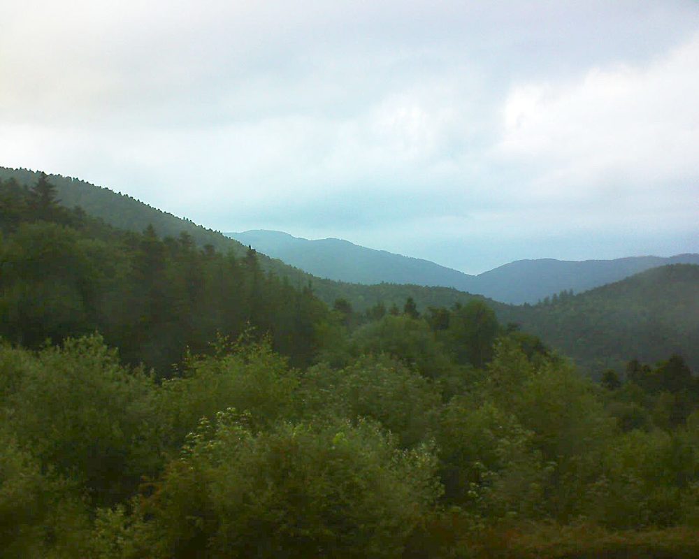 Le petit ballon vu depuis le Domaine Langmatt à Murbach le 13.06.2018 à 21:00 Le petit ballon (Alsace, Vosges) le 13.06.2018 à 21:00