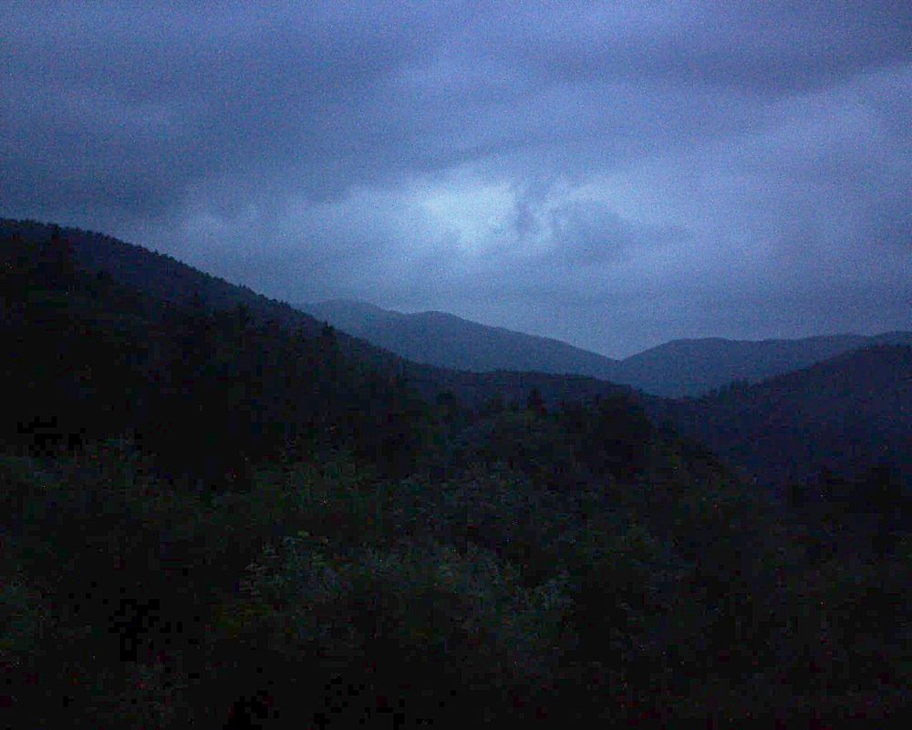 Le petit ballon vu depuis le Domaine Langmatt à Murbach le 13.06.2018 à 21:45 Le petit ballon (Alsace, Vosges) le 13.06.2018 à 21:45