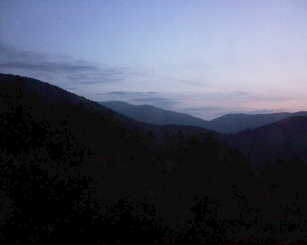 Le petit ballon vu depuis le Domaine Langmatt à Murbach le 14.06.2018 à 05:00 Le petit ballon (Alsace, Vosges) le 14.06.2018 à 05:00