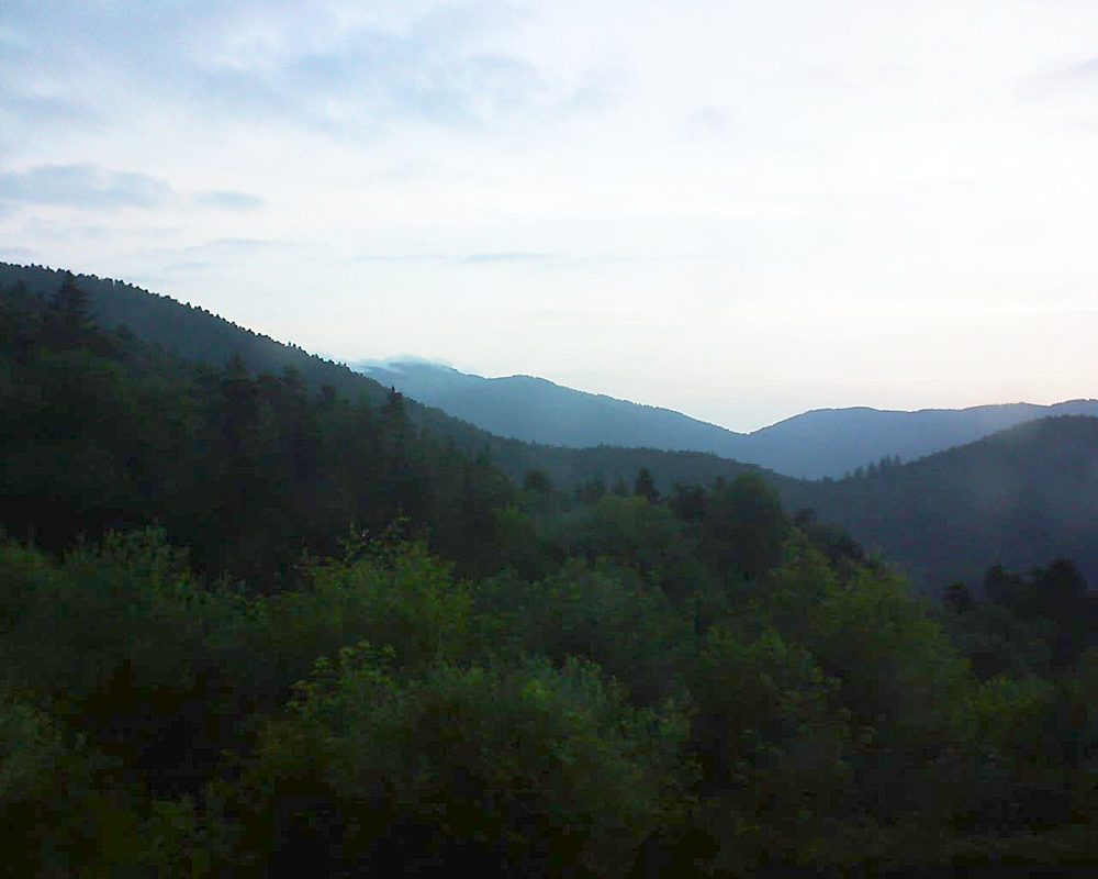 Le petit ballon vu depuis le Domaine Langmatt à Murbach le 14.06.2018 à 05:30 Le petit ballon (Alsace, Vosges) le 14.06.2018 à 05:30