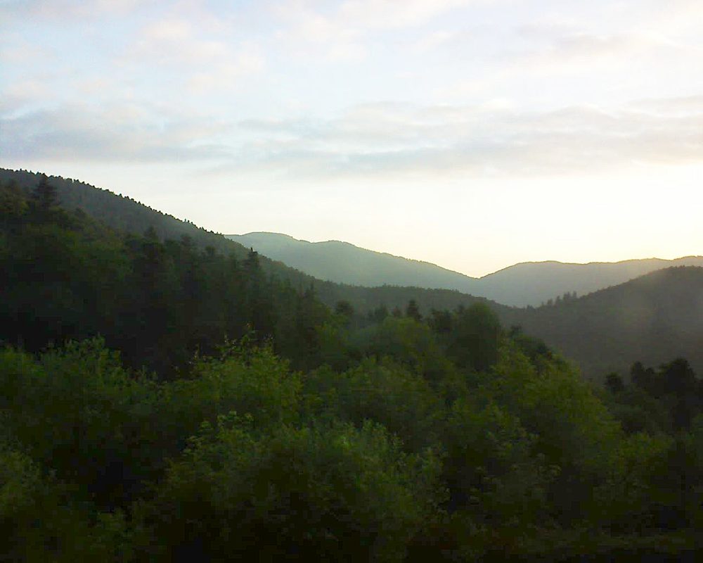 Le petit ballon vu depuis le Domaine Langmatt à Murbach le 14.06.2018 à 06:00 Le petit ballon (Alsace, Vosges) le 14.06.2018 à 06:00