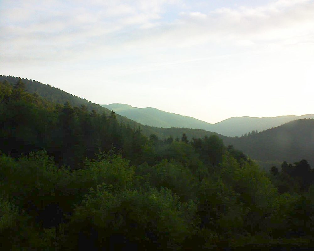 Le petit ballon vu depuis le Domaine Langmatt à Murbach le 14.06.2018 à 06:30 Le petit ballon (Alsace, Vosges) le 14.06.2018 à 06:30