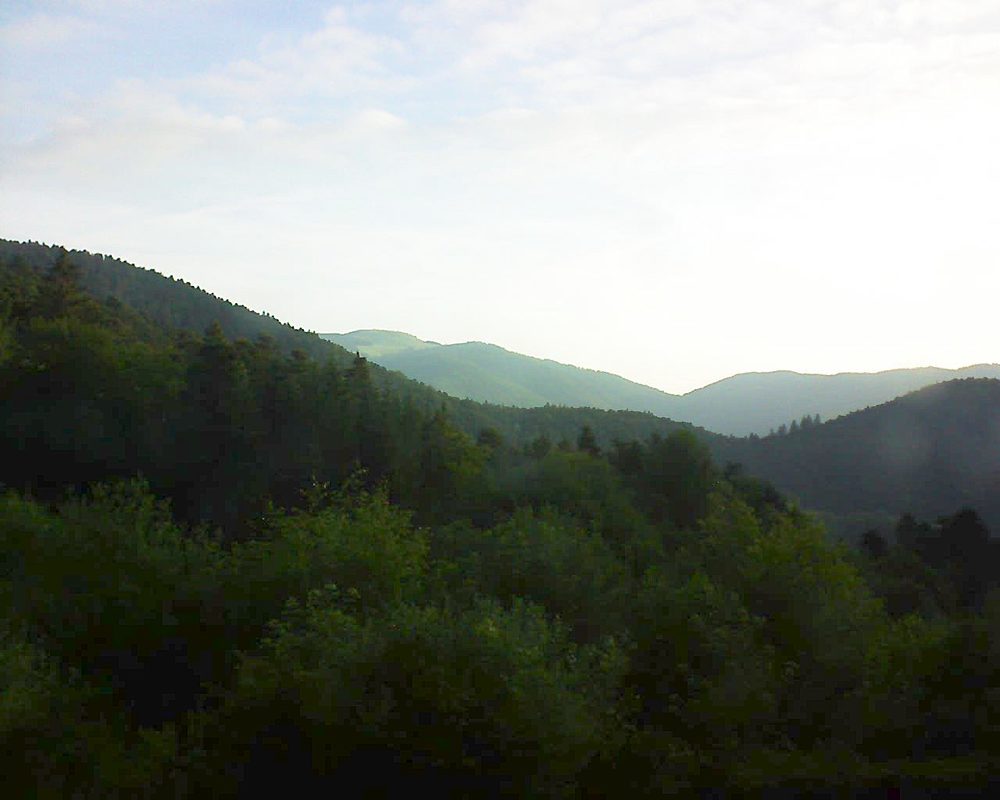 Le petit ballon vu depuis le Domaine Langmatt à Murbach le 14.06.2018 à 06:45 Le petit ballon (Alsace, Vosges) le 14.06.2018 à 06:45
