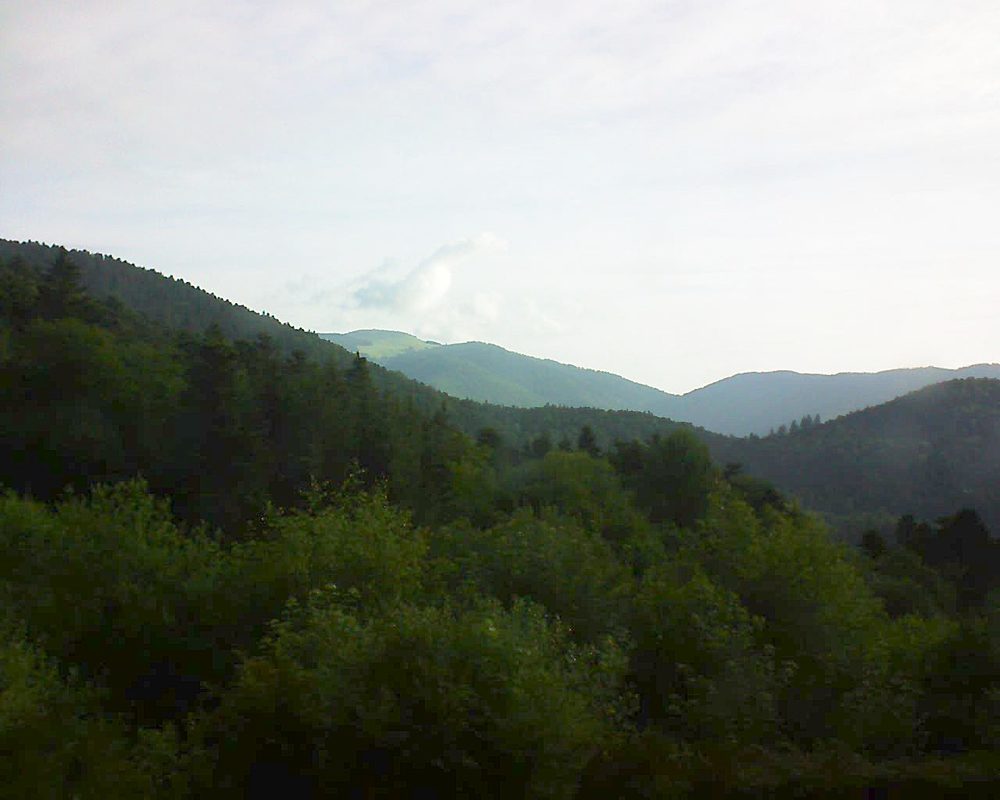 Le petit ballon vu depuis le Domaine Langmatt à Murbach le 14.06.2018 à 07:30 Le petit ballon (Alsace, Vosges) le 14.06.2018 à 07:30