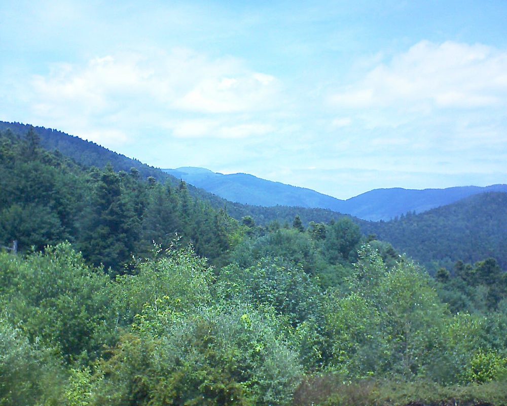 Le petit ballon vu depuis le Domaine Langmatt à Murbach le 14.06.2018 à 13:30 Le petit ballon (Alsace, Vosges) le 14.06.2018 à 13:30