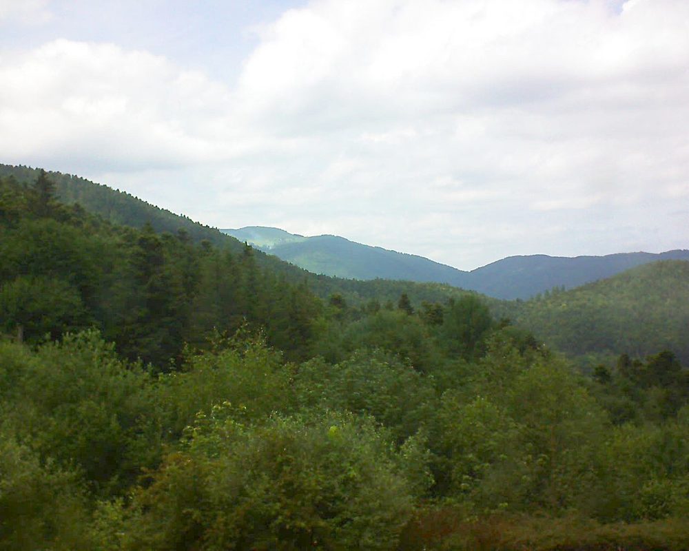 Le petit ballon vu depuis le Domaine Langmatt à Murbach le 14.06.2018 à 14:30 Le petit ballon (Alsace, Vosges) le 14.06.2018 à 14:30