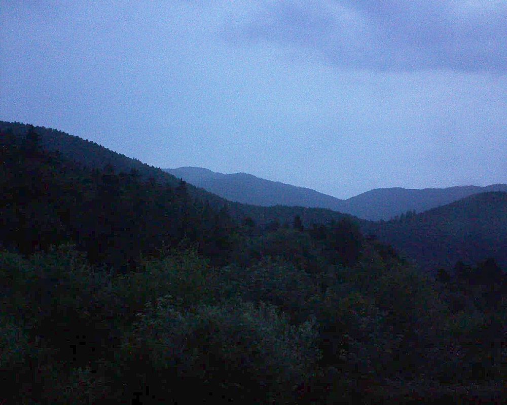 Le petit ballon vu depuis le Domaine Langmatt à Murbach le 15.06.2018 à 05:15 Le petit ballon (Alsace, Vosges) le 15.06.2018 à 05:15