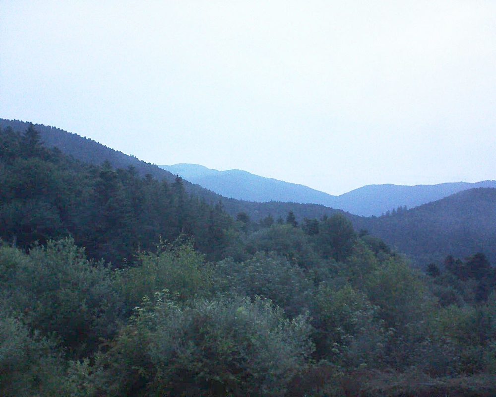 Le petit ballon vu depuis le Domaine Langmatt à Murbach le 15.06.2018 à 05:30 Le petit ballon (Alsace, Vosges) le 15.06.2018 à 05:30