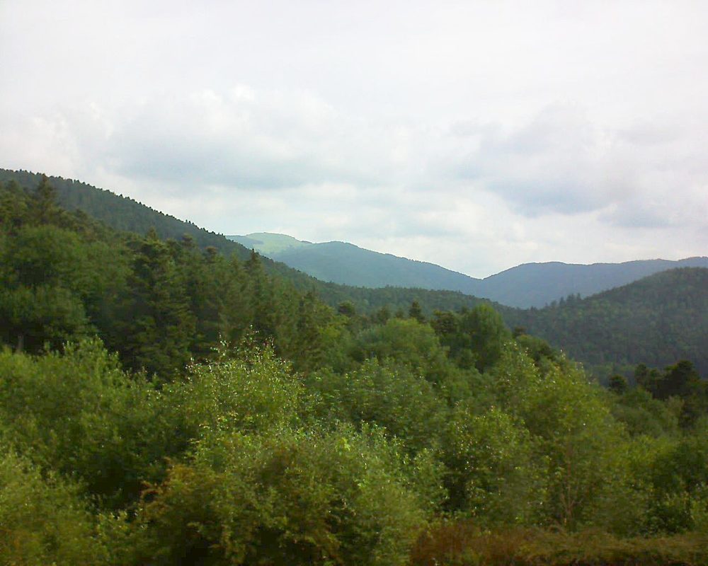 Le petit ballon vu depuis le Domaine Langmatt à Murbach le 15.06.2018 à 09:30 Le petit ballon (Alsace, Vosges) le 15.06.2018 à 09:30