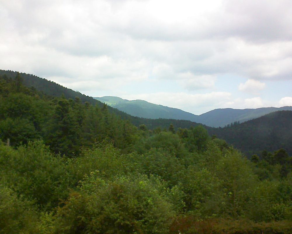 Le petit ballon vu depuis le Domaine Langmatt à Murbach le 15.06.2018 à 12:30 Le petit ballon (Alsace, Vosges) le 15.06.2018 à 12:30