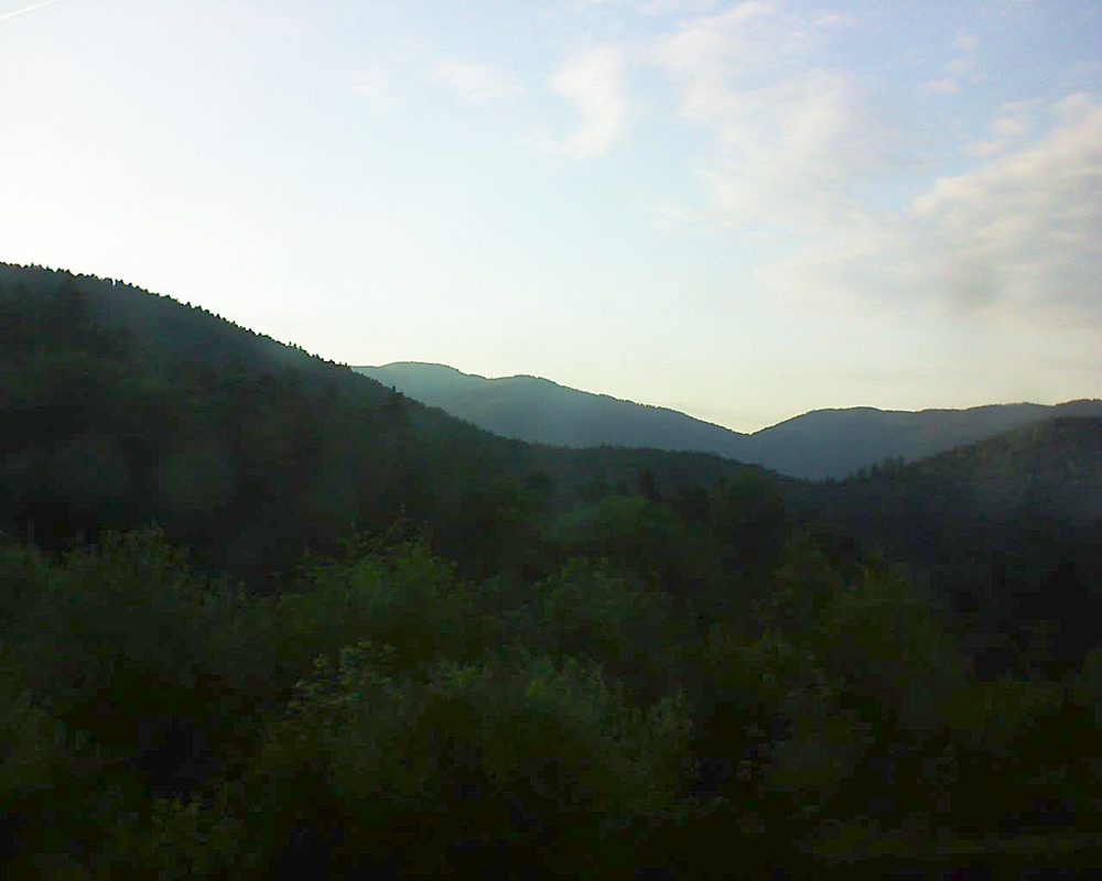 Le petit ballon vu depuis le Domaine Langmatt à Murbach le 15.06.2018 à 20:30 Le petit ballon (Alsace, Vosges) le 15.06.2018 à 20:30