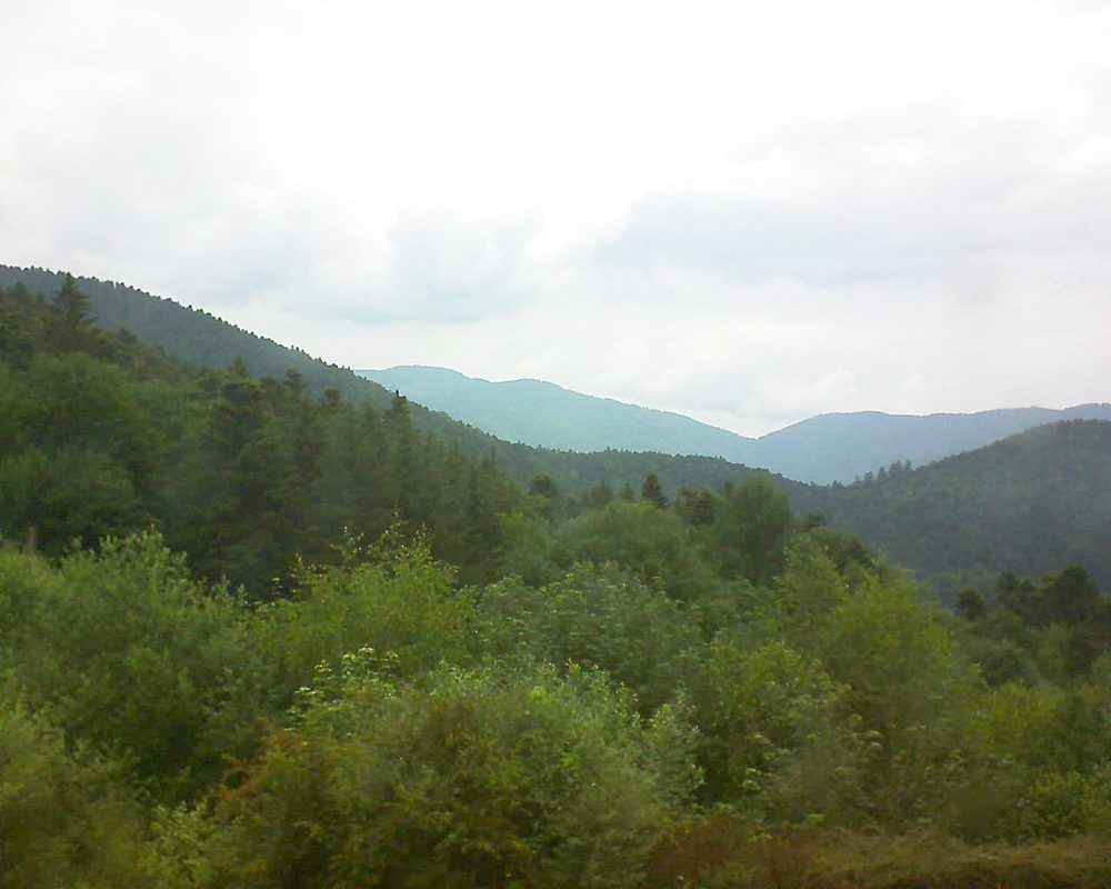 Le petit ballon vu depuis le Domaine Langmatt à Murbach le 16.06.2018 à 12:45 Le petit ballon (Alsace, Vosges) le 16.06.2018 à 12:45